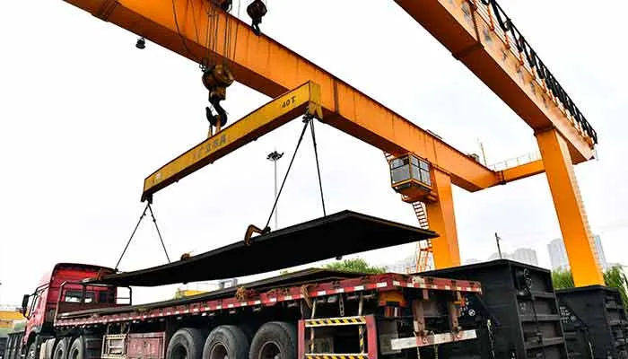 Why a Vehicle Loading Crane Is Essential for Efficient Loading and Unloading