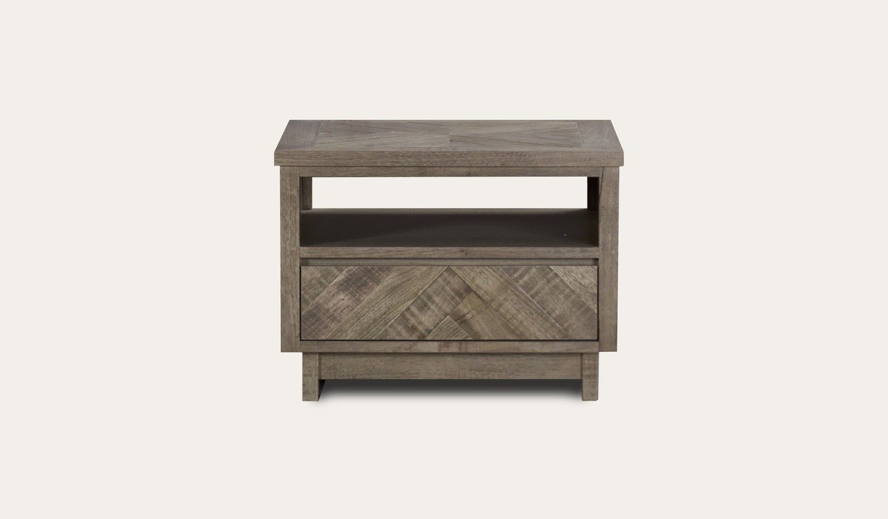 Why a Lamp Table Makes a Great Addition to Your Bedroom